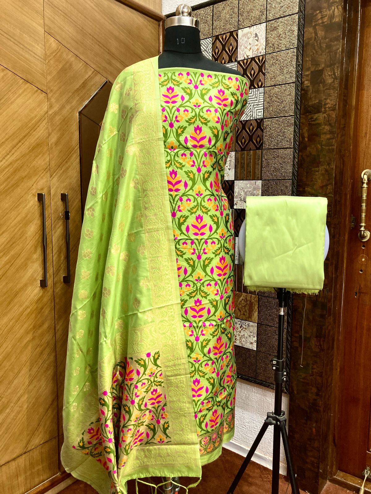 Buy Premium Banarasi Jamdani Cotton Suit Set Bjcys07 – Yuvi style